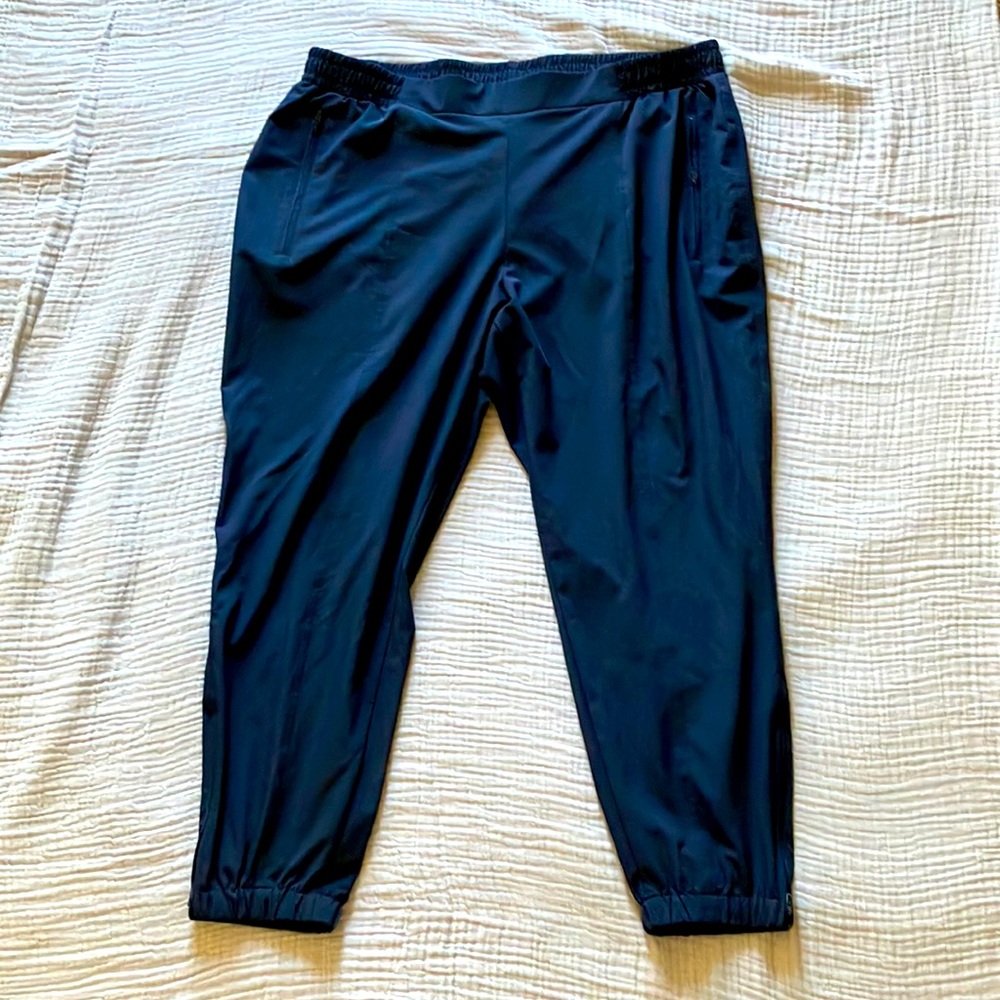 Old Navy stretchtech joggers — navy blue
